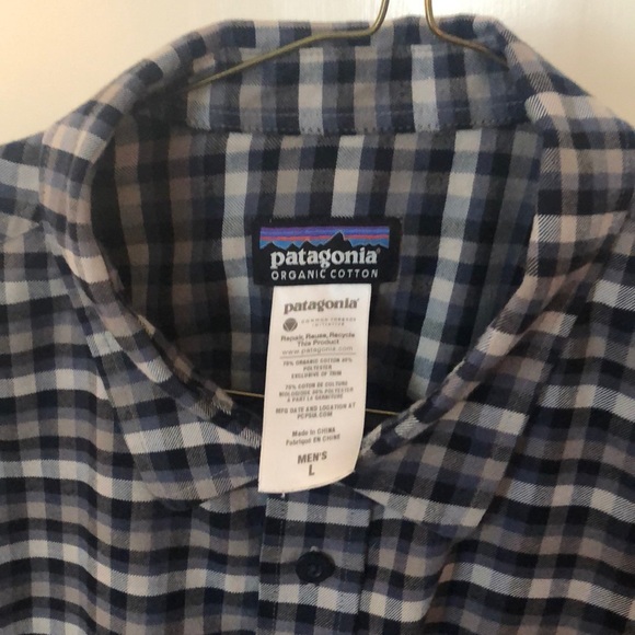 Patagonia men’s button down long sleeve shirt - Picture 3 of 3